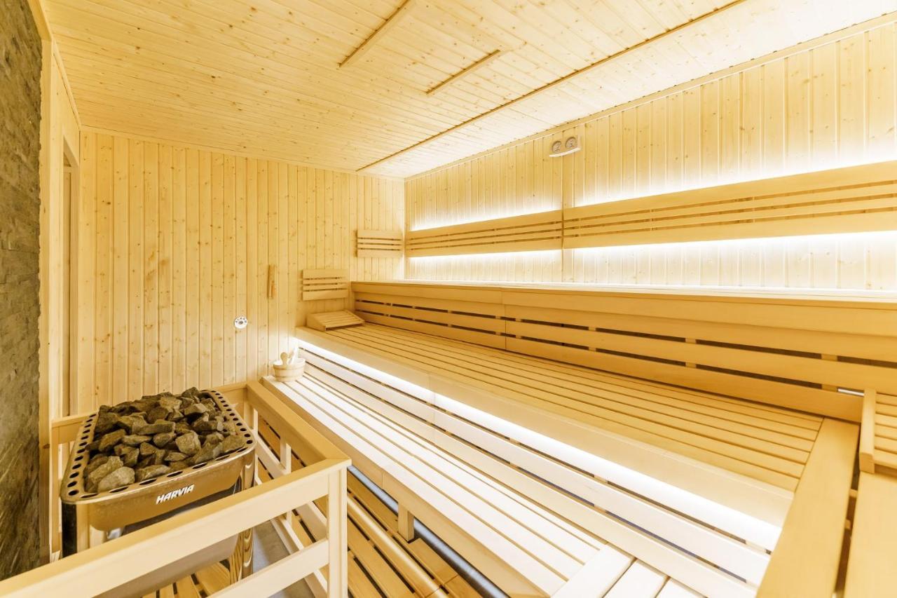 Factory Resort Wellness & Spa コウォブジェク エクステリア 写真
